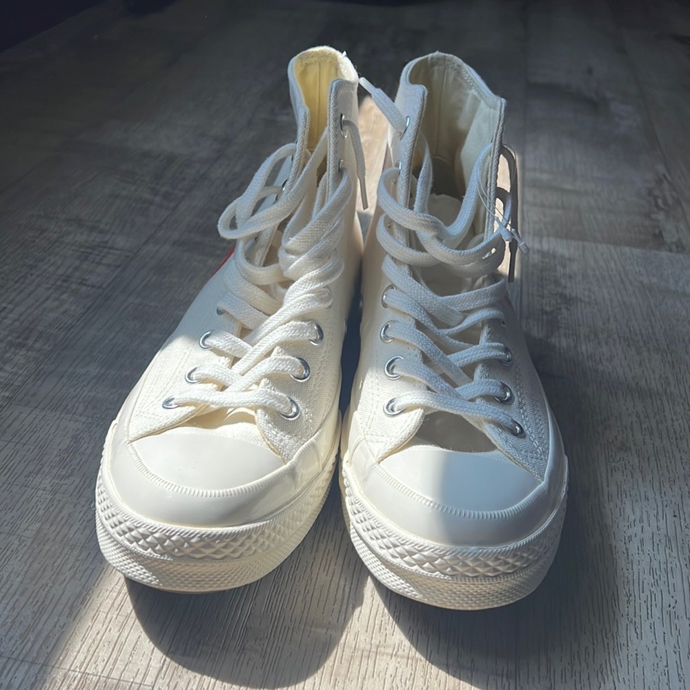 Comme does garçons play x converse